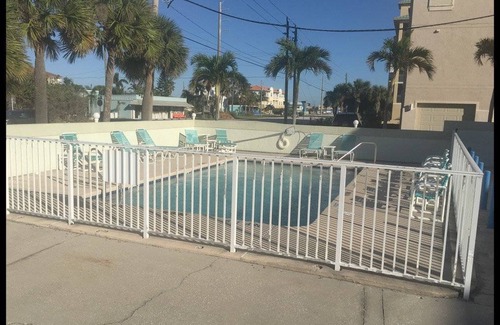 Crescent Beach Condo | 135 m² Condo ∙ 2 bedrooms ∙ 6 guests
