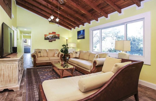 Saint James City House | 139 m² House ∙ 3 bedrooms ∙ 6 guests