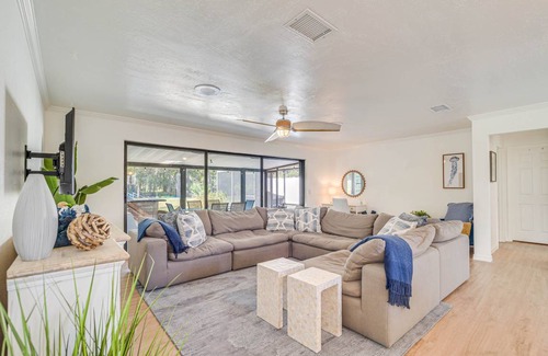 Crystal Shores House | 139 m² House ∙ 3 bedrooms ∙ 8 guests