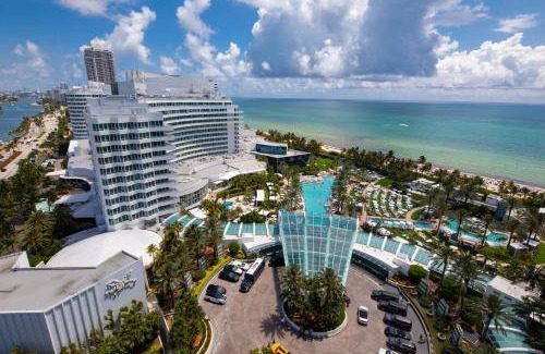 Mid Beach Resort | 142 m² Resort ∙ 4 bedrooms ∙ 16 guests