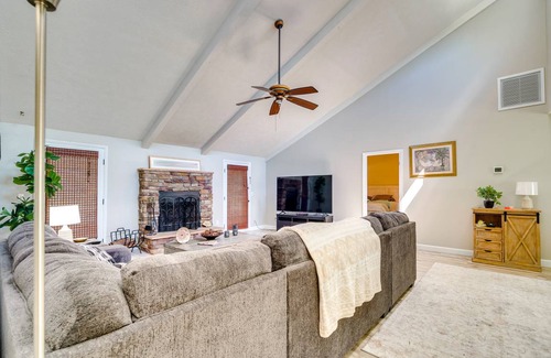 Candler House | 148 m² House ∙ 3 bedrooms ∙ 6 guests