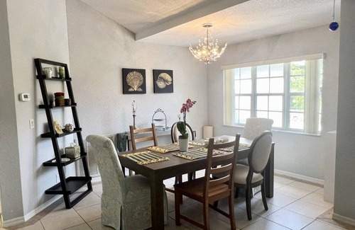 Jog Road House | 149 m² House ∙ 3 bedrooms ∙ 6 guests
