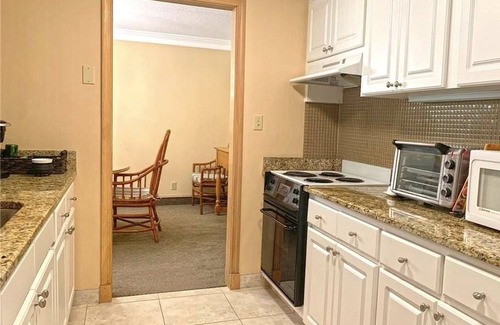 Palm Harbor Condo | 154 m² Condo ∙ 3 bedrooms ∙ 8 guests