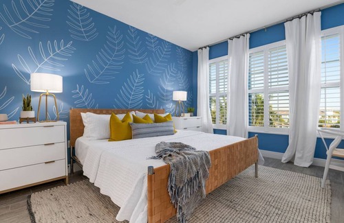 Whitney Beach Condo | 155 m² Condo ∙ 3 bedrooms ∙ 6 guests