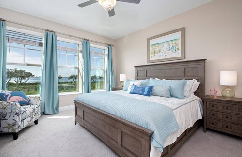 Whitney Beach Condo | 155 m² Condo ∙ 3 bedrooms ∙ 7 guests