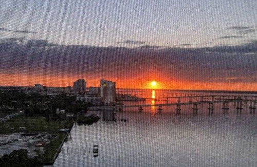 Dean Park Historic District Condo | 156 m² Condo ∙ 3 bedrooms ∙ 5 guests