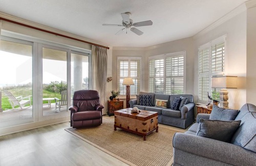 Amelia City Condo | 162 m² Condo ∙ 3 bedrooms ∙ 7 guests