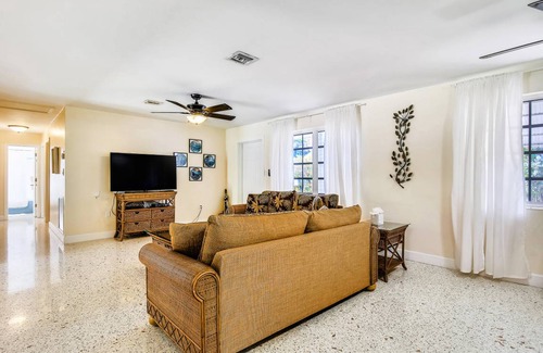 Midtown House | 162 m² House ∙ 3 bedrooms ∙ 6 guests