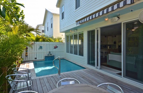 Uptown - Upper Duval House | 163 m² House ∙ 4 bedrooms ∙ 8 guests