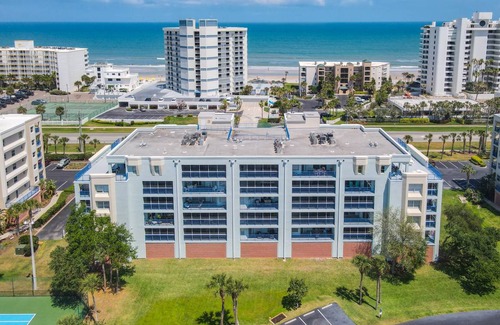 New Smyrna Beach Condo | 164 m² Condo ∙ 3 bedrooms ∙ 8 guests