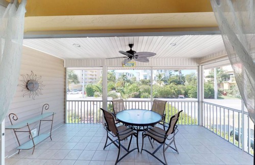 Mid Island House | 164 m² House ∙ 3 bedrooms ∙ 6 guests