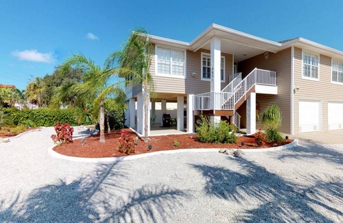 Mid Island House | 164 m² House ∙ 3 bedrooms ∙ 6 guests