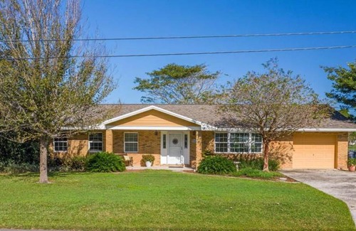 Crooked Lake Park House | 167 m² House ∙ 3 bedrooms ∙ 6 guests