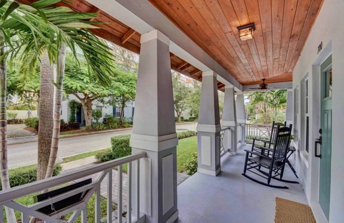 Grandview Heights House | 167 m² House ∙ 3 bedrooms ∙ 6 guests