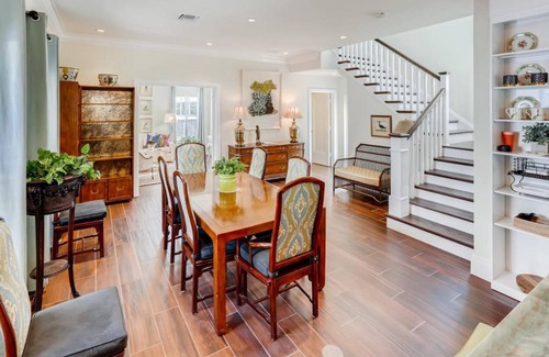 Grandview Heights House | 167 m² House ∙ 3 bedrooms ∙ 6 guests