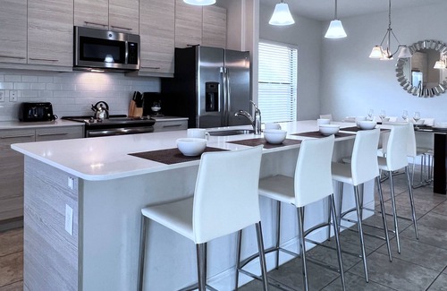 Haines City House | 167CC: 4 Bedroom Spacious Private Pool Home! 2 King Master Suites!- Resort Amenities