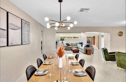Hollywood Hills House | 172 m² House ∙ 3 bedrooms ∙ 8 guests