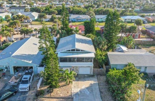 Holland By The Sea House | 181 m² House ∙ 3 bedrooms ∙ 8 guests