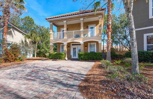Villages of Crystal Beach House | 181 m² House ∙ 4 bedrooms ∙ 12 guests