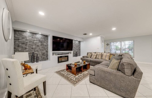 Sandalfoot Cove House | 184 m² House ∙ 3 bedrooms ∙ 6 guests