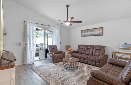 Weston Hills Villa | 186 m² Villa ∙ 4 bedrooms ∙ 8 guests