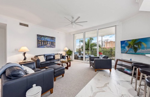 Vanderbilt Beach Condo | 189 m² Condo ∙ 3 bedrooms ∙ 6 guests