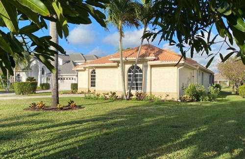 Crown Pointe House | 192 m² House ∙ 3 bedrooms ∙ 4 guests