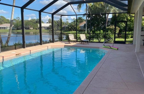Crown Pointe House | 192 m² House ∙ 3 bedrooms ∙ 4 guests