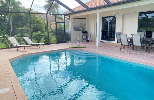 Crown Pointe House | 192 m² House ∙ 3 bedrooms ∙ 4 guests