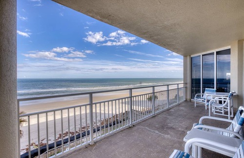 Sea Dunes Condo | 192 m² Condo ∙ 3 bedrooms ∙ 8 guests