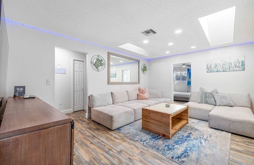 Pinellas Park House | 197 m² House ∙ 3 bedrooms ∙ 8 guests