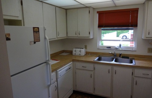 Moorings Condo | 2 Bedroom condo in lovely quiet Naples location close to beach and shops