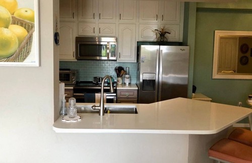 Naples Apartment | 2 Bedroom Single family 625150 by Houzlet