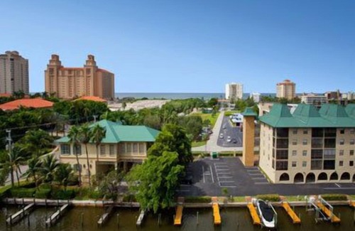 Vanderbilt Beach Condo | 2 Blocks From The Beach With Beautiful Bay And Gulf Views In The Distance -.