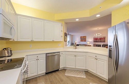 Vanderbilt Beach Condo | 2 Blocks From The Beach With Bay And Gulf Views - Reg 2-1004