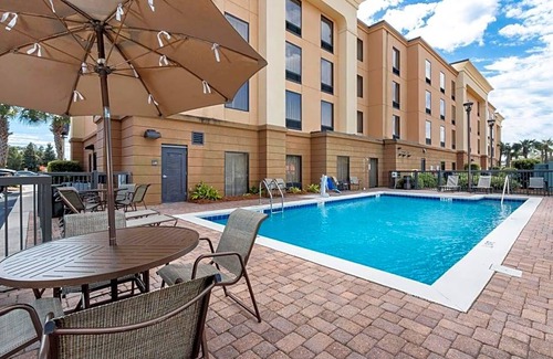 Navarre Hotel | 2-Star Hotel ∙ Hampton Inn & Suites Navarre