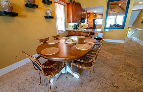 East End House | 20% OFF FALL! Pet Friendly, 3BR/3BA, Easy Walking Distance to Shops