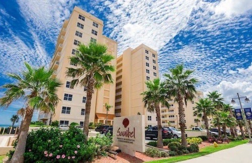 Daytona Beach Shores Condo | 204 m² Condo ∙ 3 bedrooms ∙ 8 guests