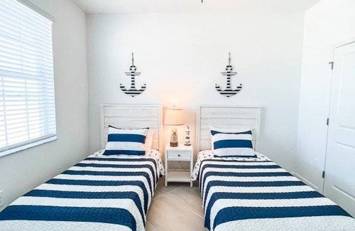 River Hall House | 204 m² House ∙ 3 bedrooms ∙ 7 guests
