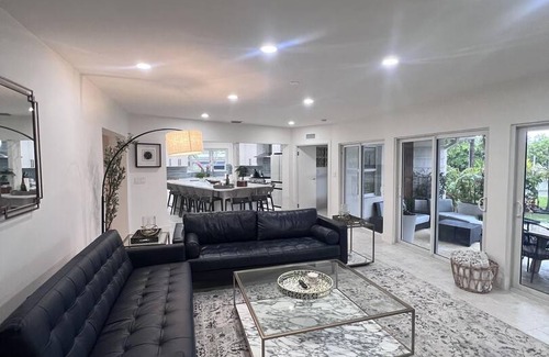17th Street Causeway House | 218 m² House ∙ 4 bedrooms ∙ 6 guests