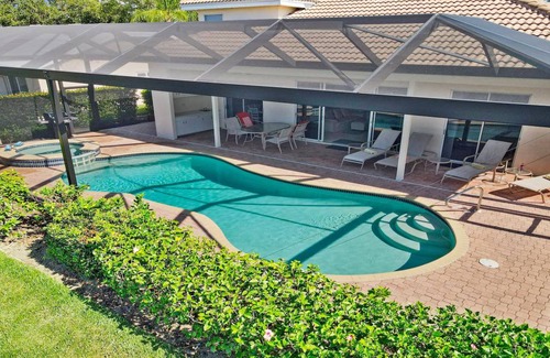 Crown Pointe Villa | 220 m² Villa ∙ 4 bedrooms ∙ 8 guests