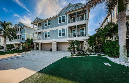 Redington Beach House | 223 m² House ∙ 4 bedrooms ∙ 14 guests