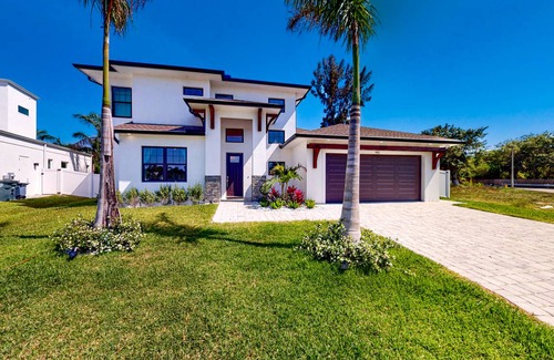 Bradenton House | 223 m² House ∙ 4 bedrooms ∙ 10 guests