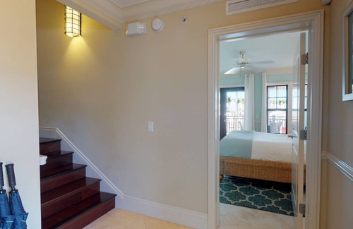 Marathon House | 230 m² House ∙ 3 bedrooms ∙ 8 guests
