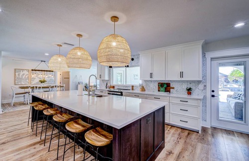 Whitney Beach House | 232 m² House ∙ 5 bedrooms ∙ 14 guests