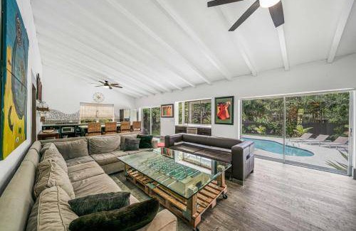 Golden Glades Villa | 232 m² Villa ∙ 6 bedrooms ∙ 20 guests