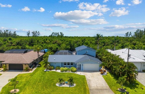 Fort Myers Villa | 236 m² Villa ∙ 4 bedrooms ∙ 8 guests