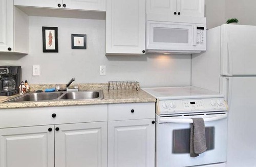 Oakford Park Apartment | 242 m² Apartment ∙ 1 bedroom ∙ 2 guests