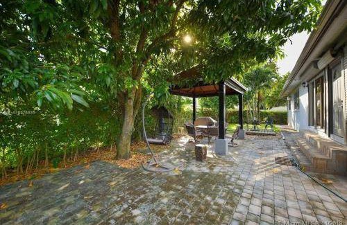 Westchester House | 242 m² House ∙ 3 bedrooms ∙ 6 guests