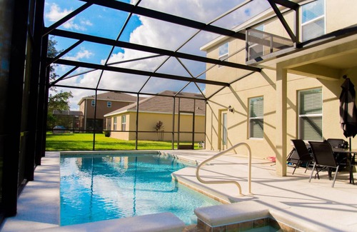 Trafalgar Village House | 249 m² House ∙ 5 bedrooms ∙ 10 guests